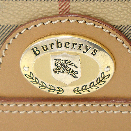 Burberry(������) �ΰ� Ŭ���� üũ ũ�ν��� �̹���3 - ���̺��� �߰���ǰ