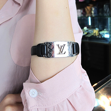 Louis Vuitton(���̺���) LV �ΰ� ��ƿ ���׹�� ���� �̹���5 - ���̺��� �߰���ǰ