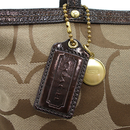 Coach(��ġ) �ñ׳��� ��ũ���� ������ �ٰ� ����� �̹���3 - ���̺��� �߰���ǰ