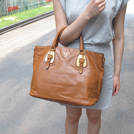 Prada(�����) BN1902 ������ ���� ��Ʈ�� �̹���6 - ���̺��� �߰���ǰ