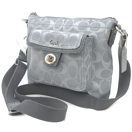 Coach(��ġ) �ñ׳�ó �ڰ��� ũ�ν��� �̹���2 - ���̺��� �߰���ǰ