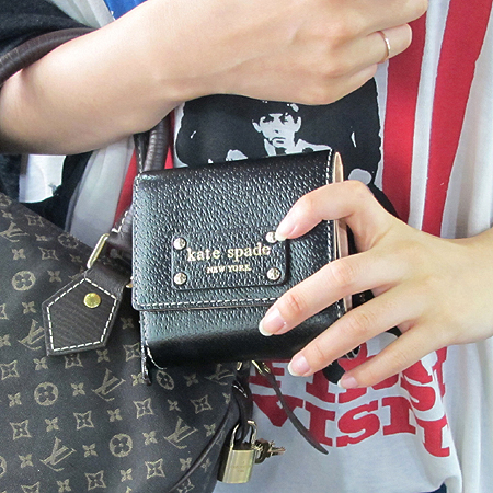KATE SPADE(����Ʈ�����̵�) ���� �ΰ� ��� ���� ���� ������ �̹���4 - ���̺��� �߰���ǰ