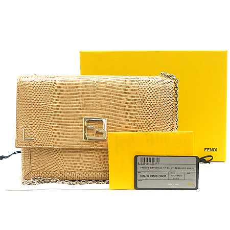 Fendi(���) 8M0230 ũ��Ŀ���� ���� ���� FF �ΰ�  Ŭ��ġ �� ü�� ����� �̹���4 - ���̺��� �߰���ǰ