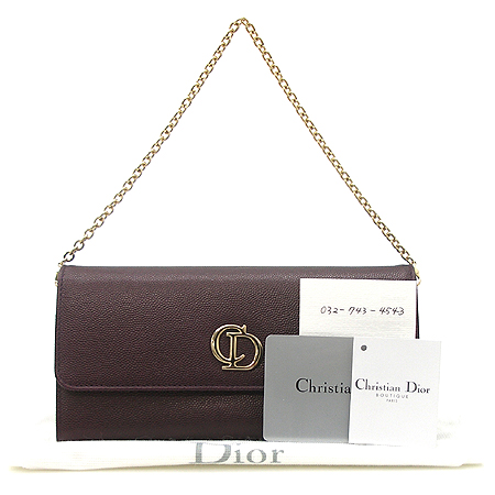 Dior(ũ����î���) S0060OGCS �ΰ� ����ü�� Ŭ��ġ �� ������ [�б�����������2ȣ��] �̹���2 - ���̺��� �߰���ǰ