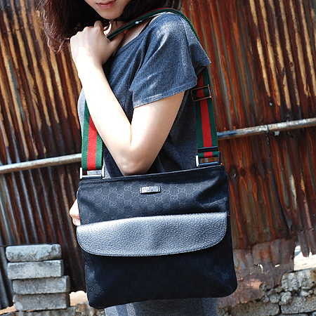 Gucci(����) 256100 GG �ΰ� �ڰ��� ������ ��� ũ�ν��� �̹���6 - ���̺��� �߰���ǰ