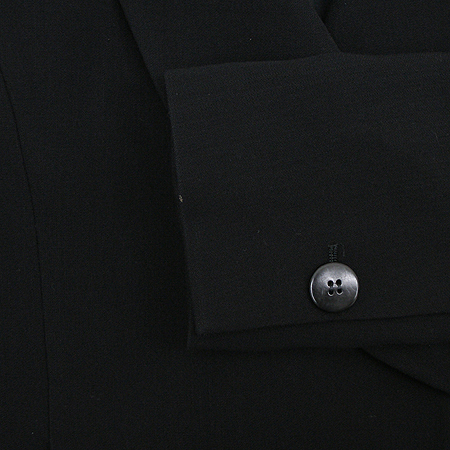Armani COLLEZIONI(�Ƹ����� �÷�������) ���� �̹���3 - ���̺��� �߰���ǰ