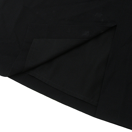 Armani COLLEZIONI(�Ƹ����� �÷�������) ��ĿƮ �̹���3 - ���̺��� �߰���ǰ