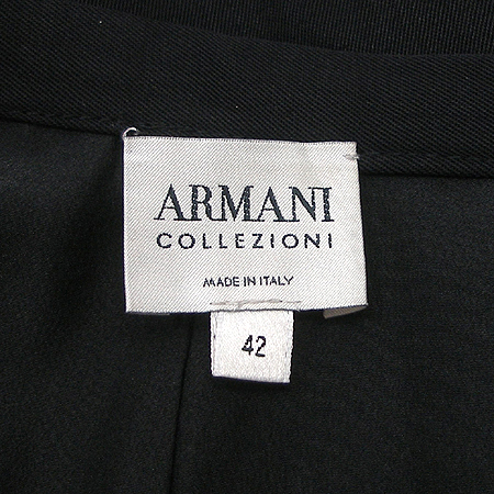 Armani COLLEZIONI(�Ƹ����� �÷�������) ��ĿƮ �̹���5 - ���̺��� �߰���ǰ