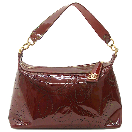 Chanel()  Ḯ Ī ü 