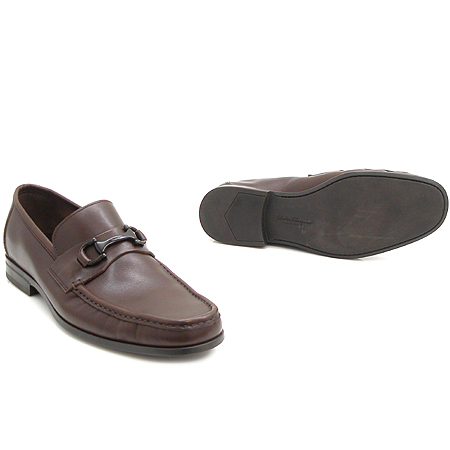 Ferragamo(󰡸) Ż ġ      ̹3 - ̺ ߰ǰ