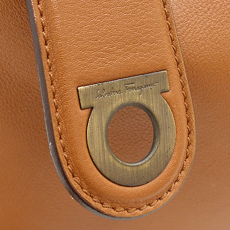 Ferragamo(��󰡸�) 21 3840 ���� ���� �ִ��� �̹���3 - ���̺��� �߰���ǰ