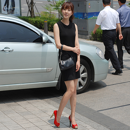 Dior(ũ����î���) �̴ϼ� ���� �ΰ� ���� ���� ����� �̹���5 - ���̺��� �߰���ǰ