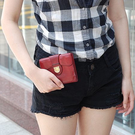 Ferragamo(��󰡸�) 22 4679 ���� ���� ����ΰ� ������ �̹���5 - ���̺��� �߰���ǰ