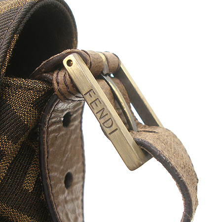 Fendi(���) 8BT138 FF ��ī ��ΰ� �ƽ� ������ �к긯 ��� �� ũ�ν��� �̹���3 - ���̺��� �߰���ǰ