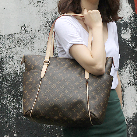 Louis Vuitton(���̺���) M56689 ���׷� ĵ���� ��Ż�� MM ����� �̹���5 - ���̺��� �߰���ǰ