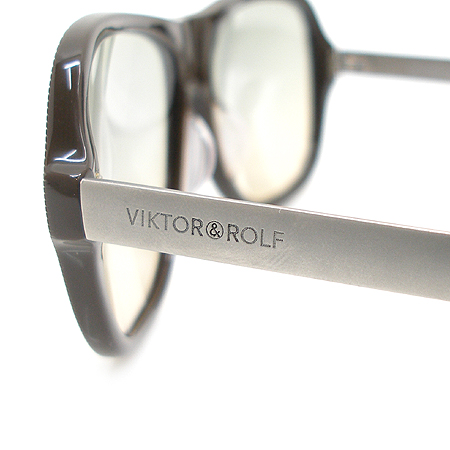 ���;ط���(Viktor&Rolf) 70-0014 ���� ƼŸ�� ���۶� �̹���4 - ���̺��� �߰���ǰ