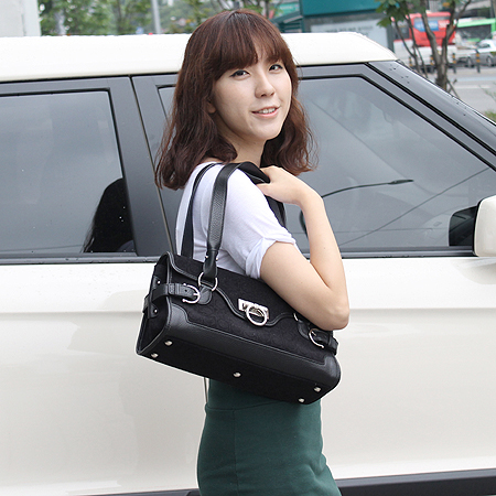 Ferragamo(��󰡸�) 21 4913 ��ġ�� �ΰ� �к긯 ���� ��Ŭ ����� �̹���6 - ���̺��� �߰���ǰ