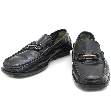 Ferragamo(󰡸) ġ  
