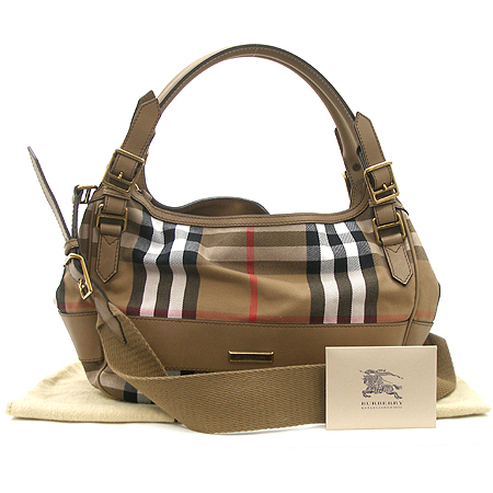 Burberry(������) 2011 �Ż� ��ġ�ʵ� ���μ� ��Ʈ�� + ��� ��Ʈ�� �̹���2 - ���̺��� �߰���ǰ