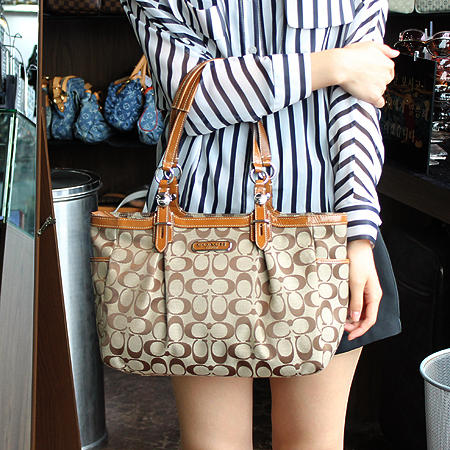 Coach(��ġ) F15146 �ñ׳��� ����� �̹���6 - ���̺��� �߰���ǰ