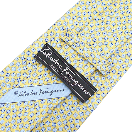 Ferragamo(��󰡸�) 100% ��ũ ��Ÿ�� �̹���3 - ���̺��� �߰���ǰ