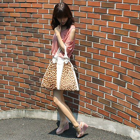 Fendi(���) 8BR255 �����ĵ� ��ġ ����� �̹���5 - ���̺��� �߰���ǰ