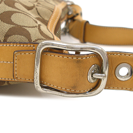 Coach(��ġ) �ñ׳�ó �ڰ��� ũ�ν��� �̹���4 - ���̺��� �߰���ǰ