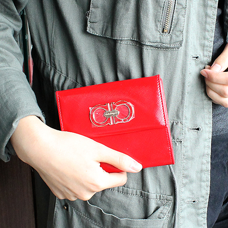 Ferragamo(��󰡸�) 22 B196 ���� �ΰ� ��� ���̴�Ʈ ���� ������ �̹���6 - ���̺��� �߰���ǰ