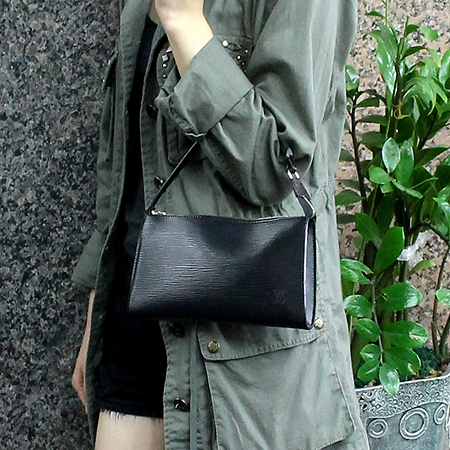 Louis Vuitton(���̺���) M52982 ���� ���� ���� ����Ʈ �Ǽ��縮 �Ŀ�ġ ����� [��������] �̹���5 - ���̺��� �߰���ǰ