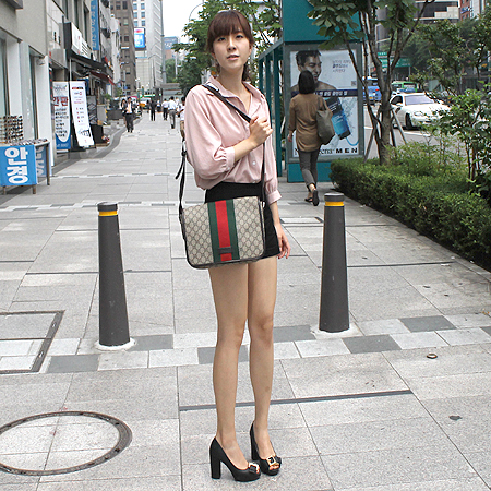 Gucci(����) 180692 GG �ΰ� PVC ũ�ν��� �̹���4 - ���̺��� �߰���ǰ