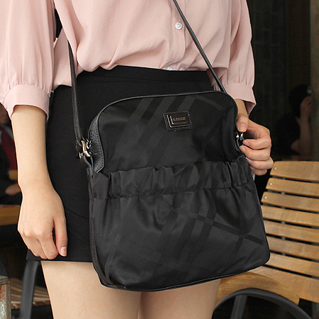 Burberry(������) üũ �к긯 ũ�ν��� �̹���6 - ���̺��� �߰���ǰ