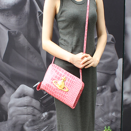 Vivienne_Westwood (���� ����Ʈ���) ORB ��� ũ��Ŀ���� ���� ũ�ν��� �̹���5 - ���̺��� �߰���ǰ