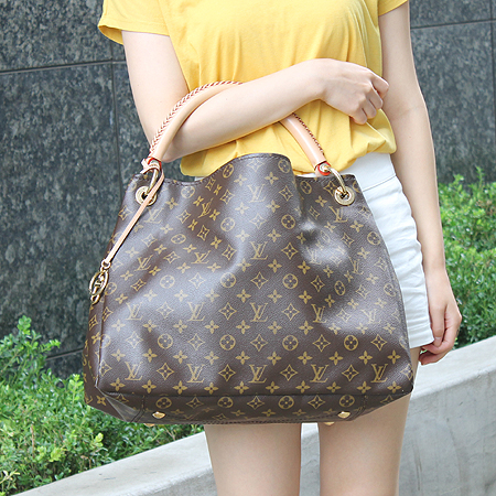 Louis Vuitton(���̺���) M40249 ���׷� ĵ���� ��ġ MM ����� [��������] �̹���6 - ���̺��� �߰���ǰ