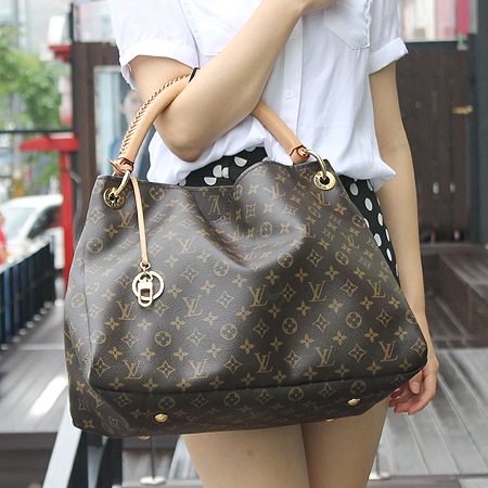 Louis Vuitton(���̺���) M40249 ���׷� ĵ���� ��ġ MM ����� [��������] �̹���6 - ���̺��� �߰���ǰ
