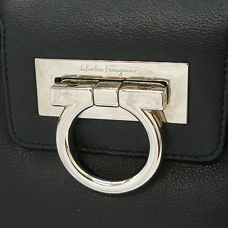 Ferragamo(��󰡸�) 21 5355 ���� ��ġ�� ��Ʈ�� �̹���3 - ���̺��� �߰���ǰ