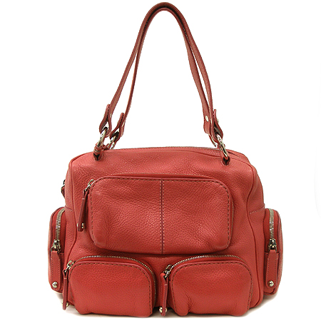 ����  �����