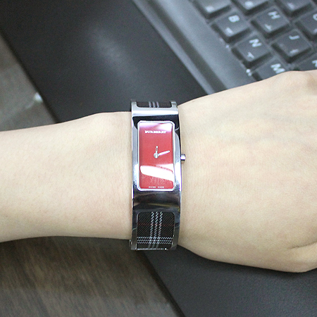 Burberry(������) 14300L ��� ������ ������ ��ƿ �ð� �̹���5 - ���̺��� �߰���ǰ