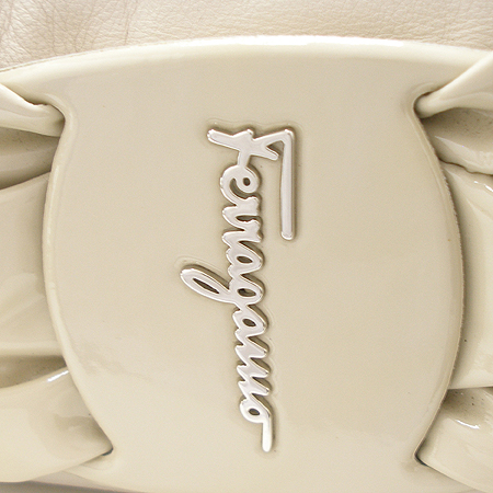 Ferragamo(��󰡸�) 21 A619 ���̴�Ʈ ���� ��� 2 WAY [�б�������] �̹���4 - ���̺��� �߰���ǰ