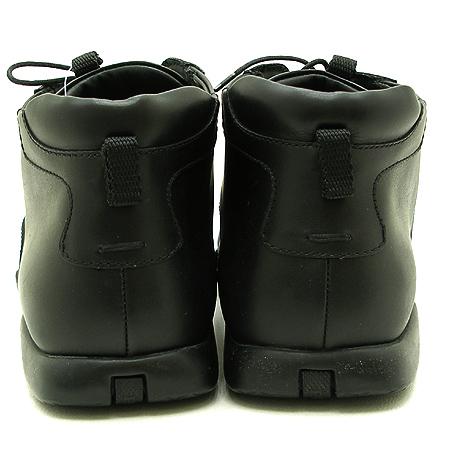 Prada() Ŀ ̹4 - ̺ ߰ǰ