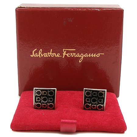 Ferragamo(��󰡸�) ��ġ�� �ΰ� Ŀ���� ��ư �̹���2 - ���̺��� �߰���ǰ