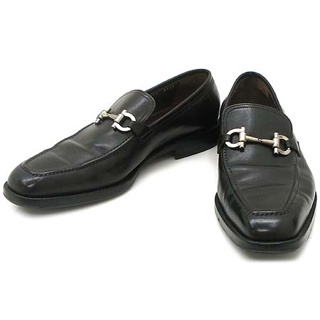 Ferragamo(󰡸) Ż ġ   