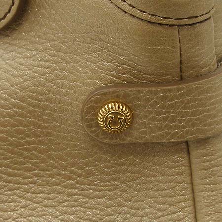 Ferragamo(��󰡸�) 21 8464 ��� ����� ��Ʈ�� �̹���4 - ���̺��� �߰���ǰ