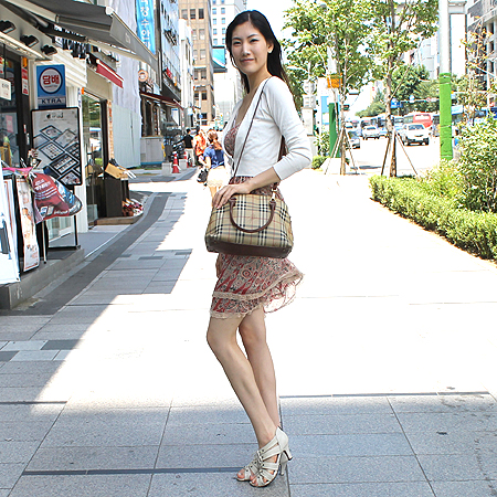 Burberry(������) Ŭ���� üũ �˸� 2WAY �̹���6 - ���̺��� �߰���ǰ