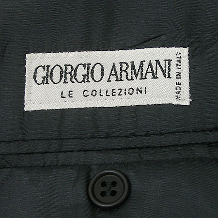 GIORGIO ARMANI(�������� �Ƹ�����) ���� �̹���4 - ���̺��� �߰���ǰ