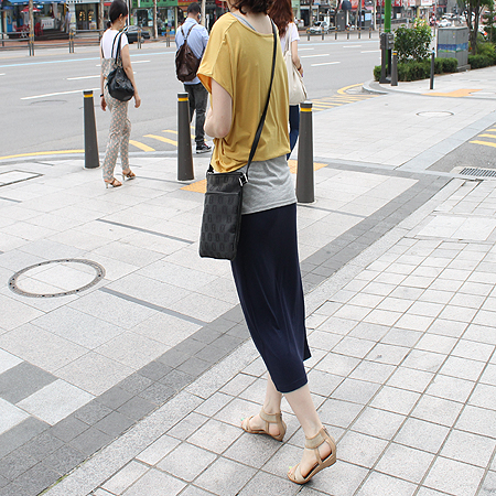 Loewe(�ο���) �ΰ� �𰡵� ũ�ν��� �̹���5 - ���̺��� �߰���ǰ