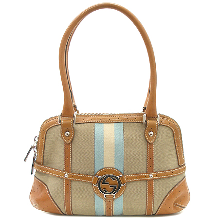 ����  �����