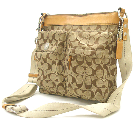 Coach(��ġ) �ñ׳�ó �ڰ��� �� ���� ũ�ν��� �̹���2 - ���̺��� �߰���ǰ