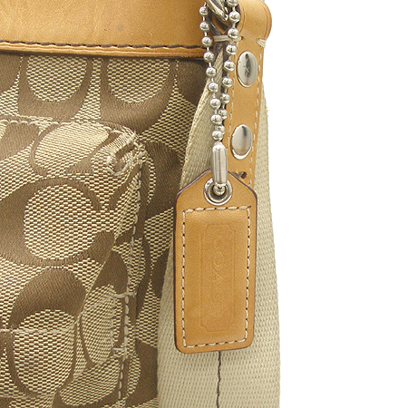 Coach(��ġ) �ñ׳�ó �ڰ��� �� ���� ũ�ν��� �̹���3 - ���̺��� �߰���ǰ