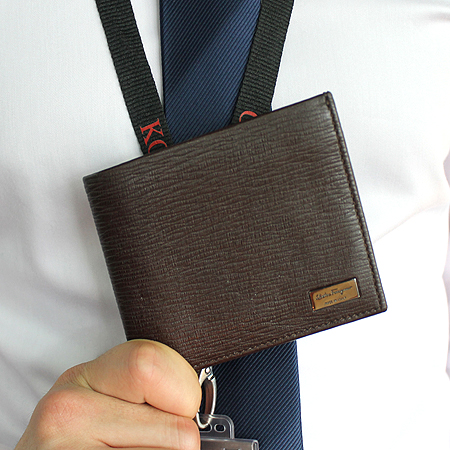 Ferragamo(��󰡸�) 66 7069 ����� ������ �̹���5 - ���̺��� �߰���ǰ