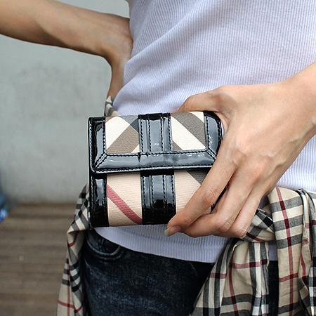 Burberry(������) �� ���üũ ���� ���̴�Ʈ ��Ƽġ 3�� ������ �̹���5 - ���̺��� �߰���ǰ